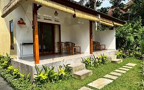 D'Janu Homestay
